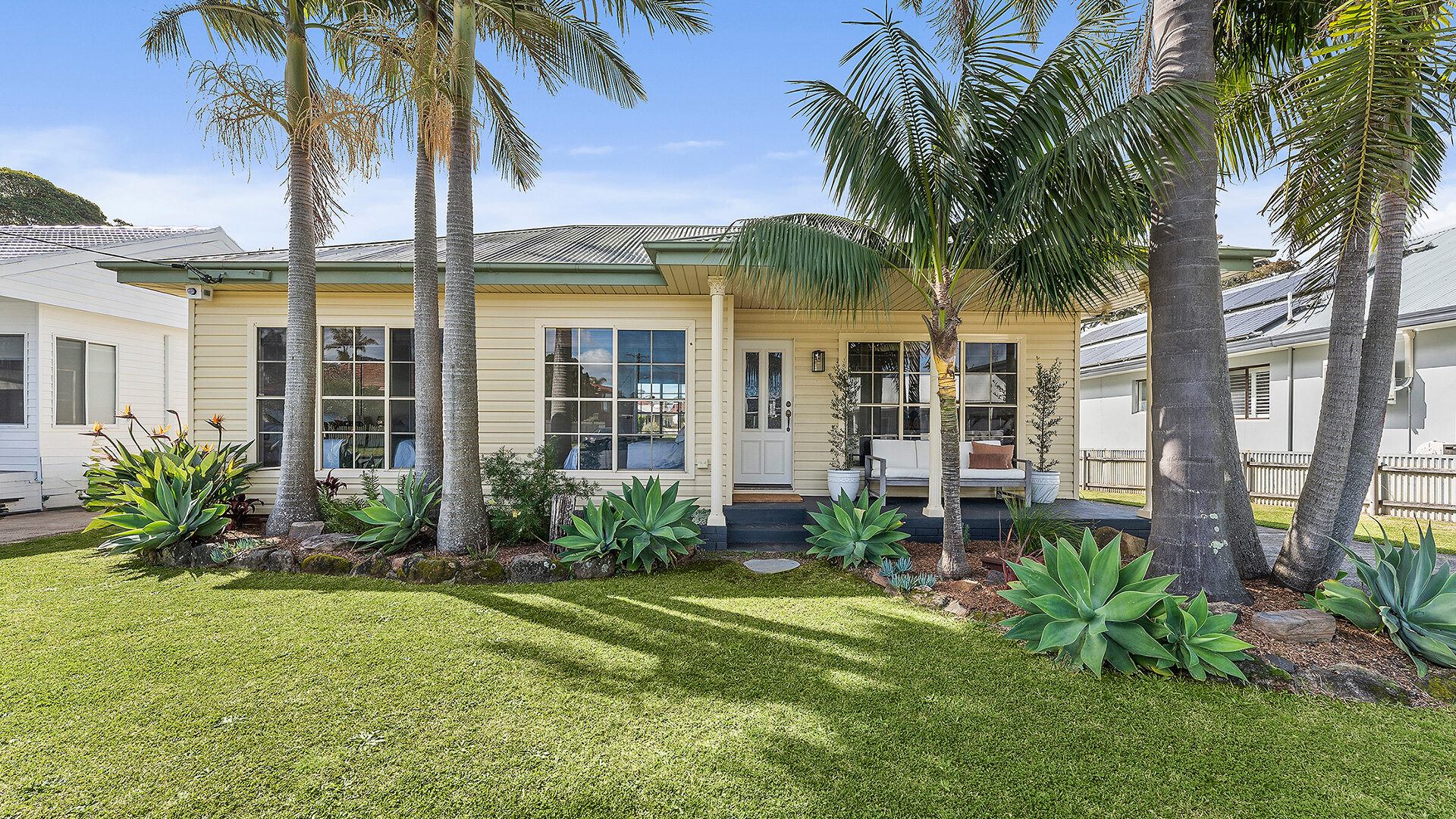 Sold - 10 Colgong Crescent - New Property in Towradgi - Real Estate by Andrew McLeod