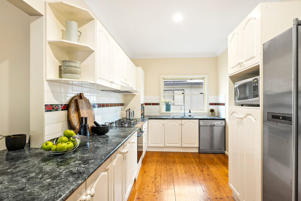 Sold - 10 Colgong Crescent - New Property in Towradgi - Real Estate by Andrew McLeod