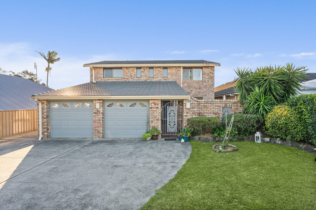 Sold - 35 The Esplanade - New Property in Oak Flats - Real Estate by Vanessa Denison-Pender