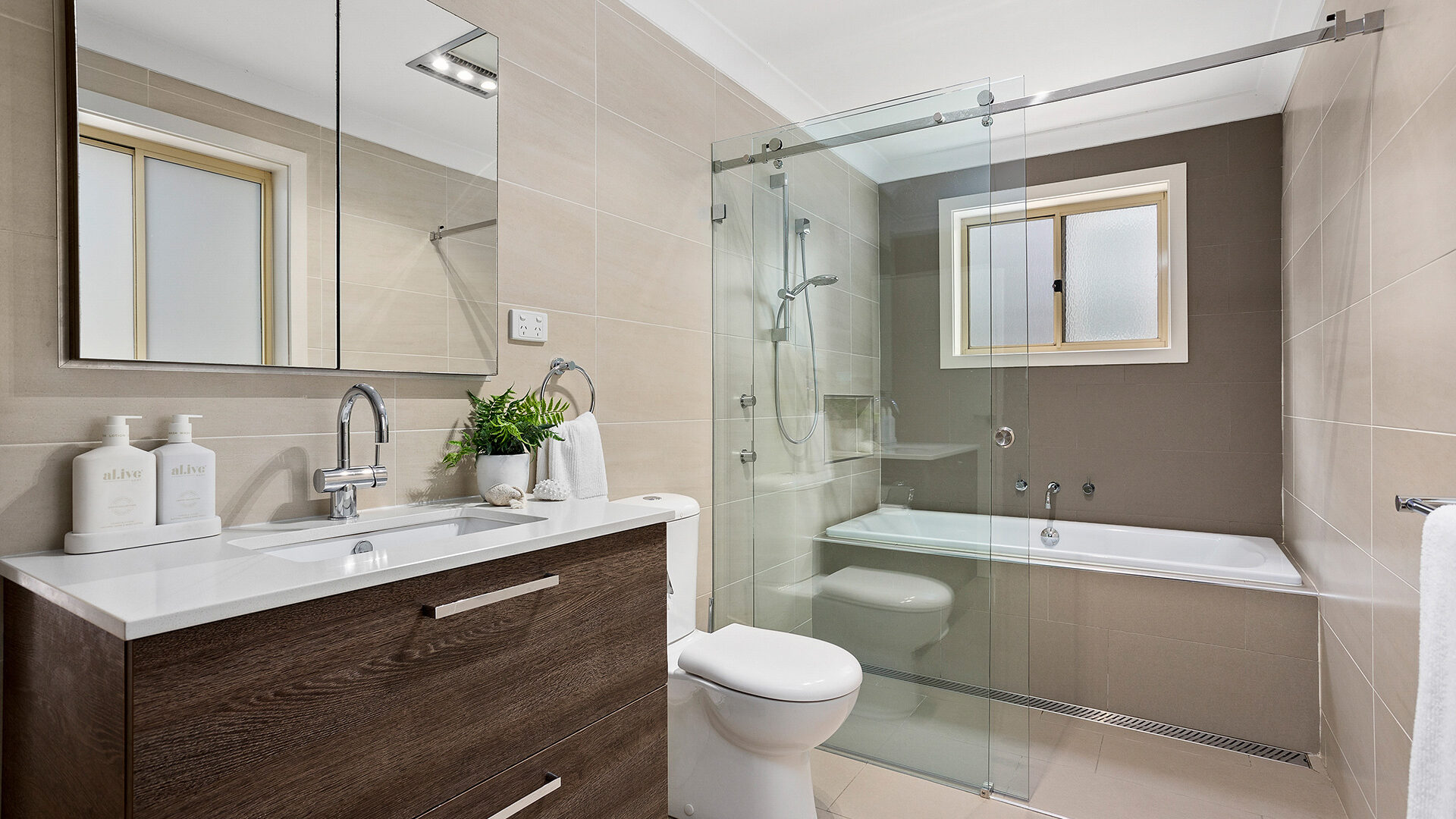 Sold - 25 Kanangra Drive - New Property in Thirroul - Real Estate by Andrew McLeod