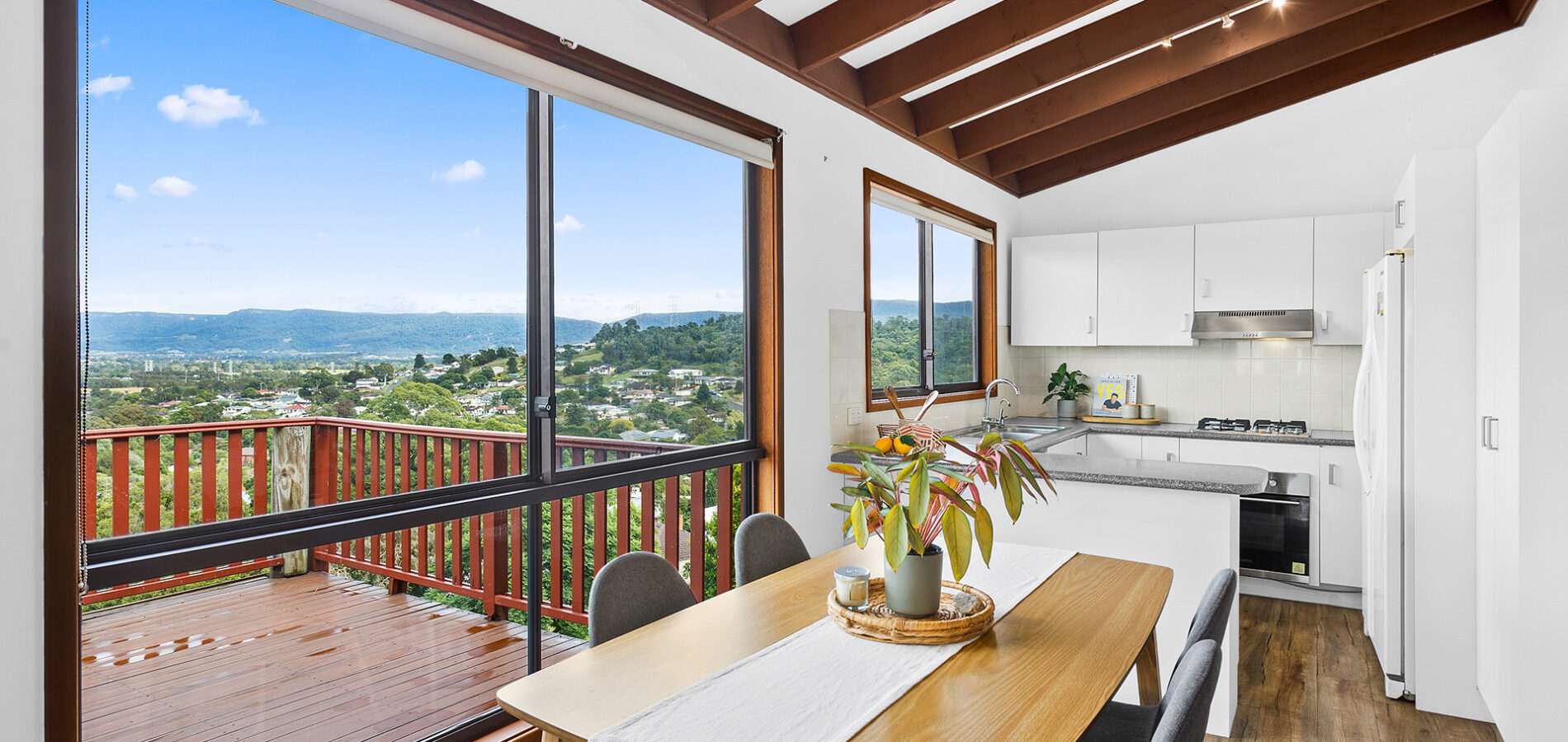 11 Pennant Crescent, Berkeley