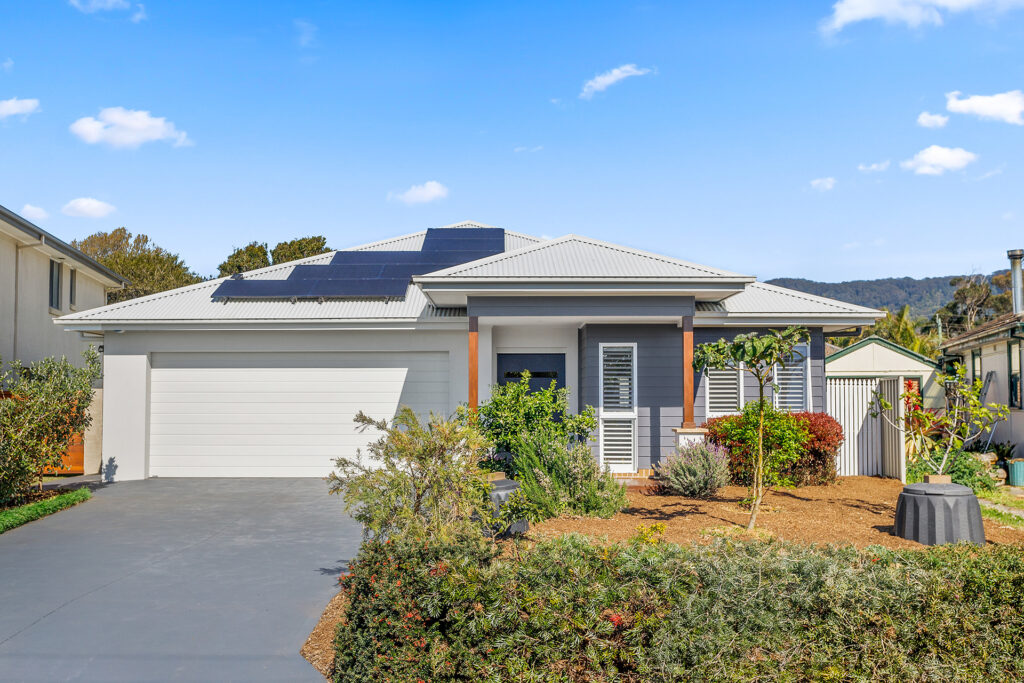 Sold - 25 Lassiter Avenue - New Property in Woonona - Real Estate by Laurie Johnston