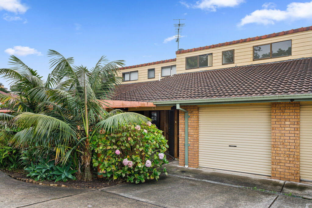 Sold - 3/5-7 Benney Avenue - New Property in Figtree - Real Estate by David Greenwood