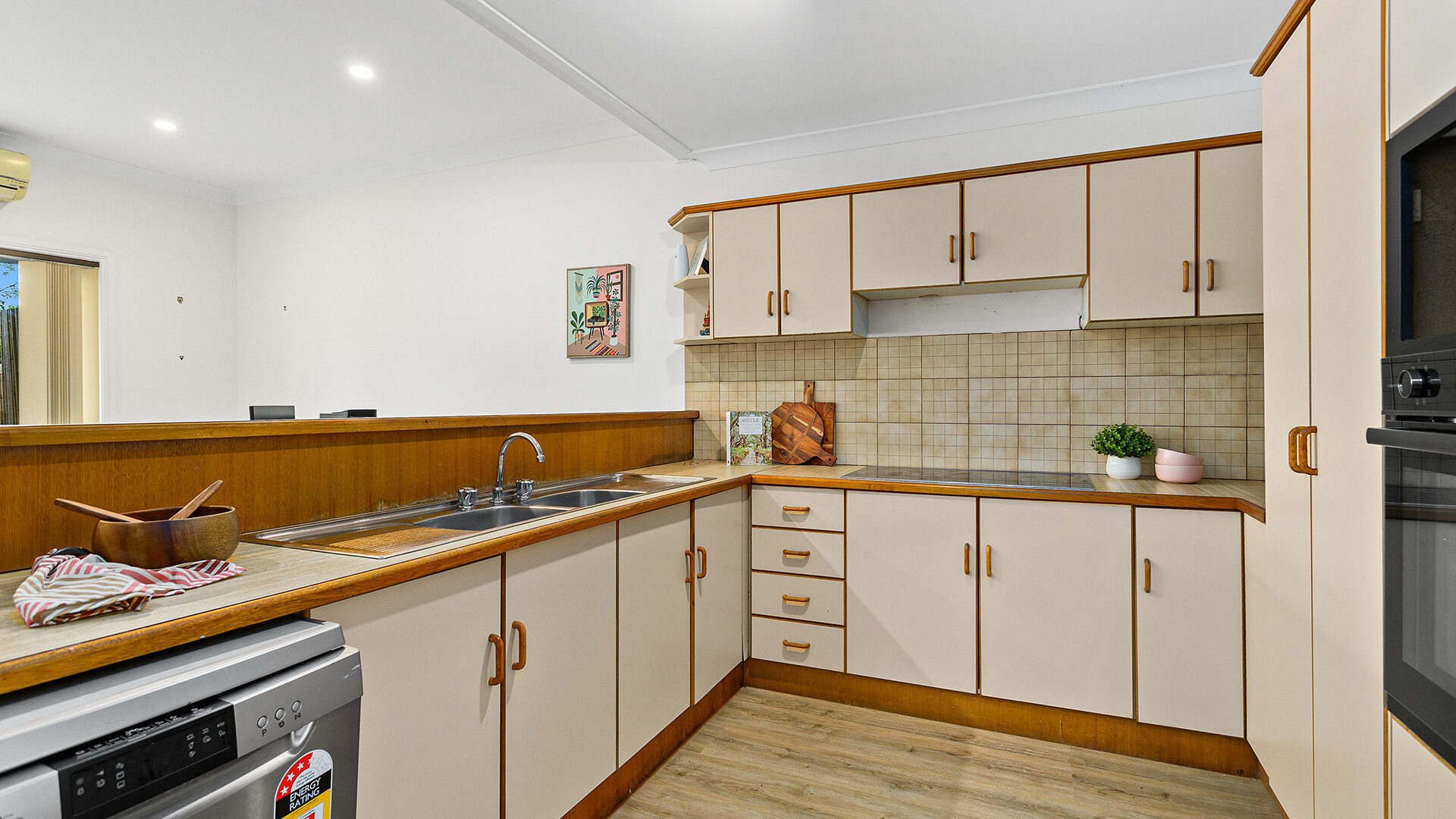 Sold - 3/5-7 Benney Avenue - New Property in Figtree - Real Estate by David Greenwood