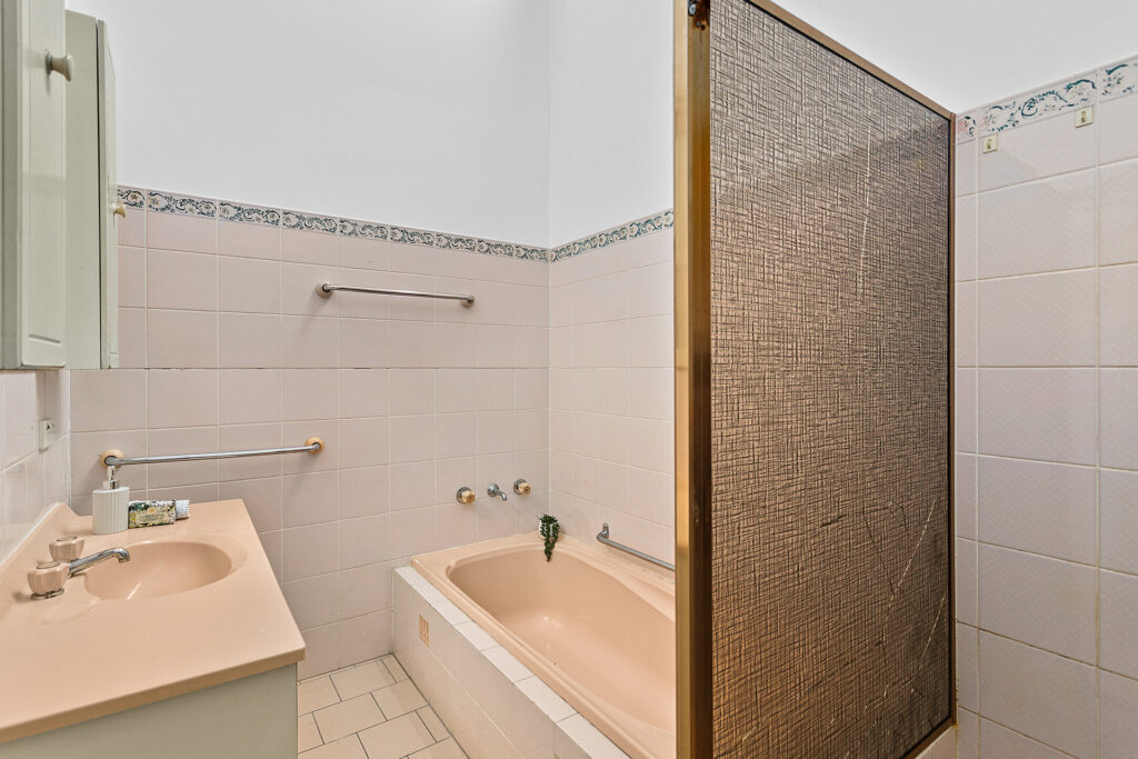 Sold - 3/5-7 Benney Avenue - New Property in Figtree - Real Estate by David Greenwood
