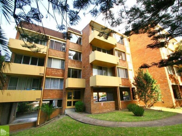 12/11 Kembla Street, Wollongong