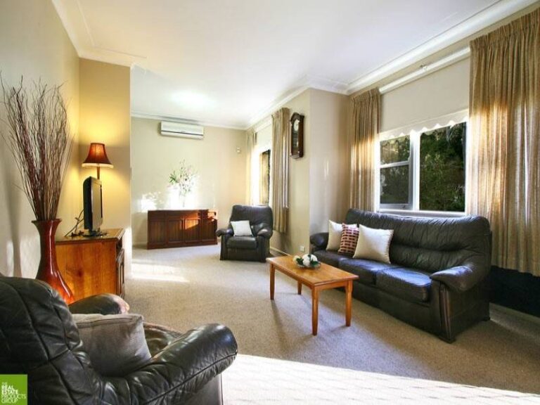 7 Alvan Parade, Mount Pleasant NSW 2519 - photo 2