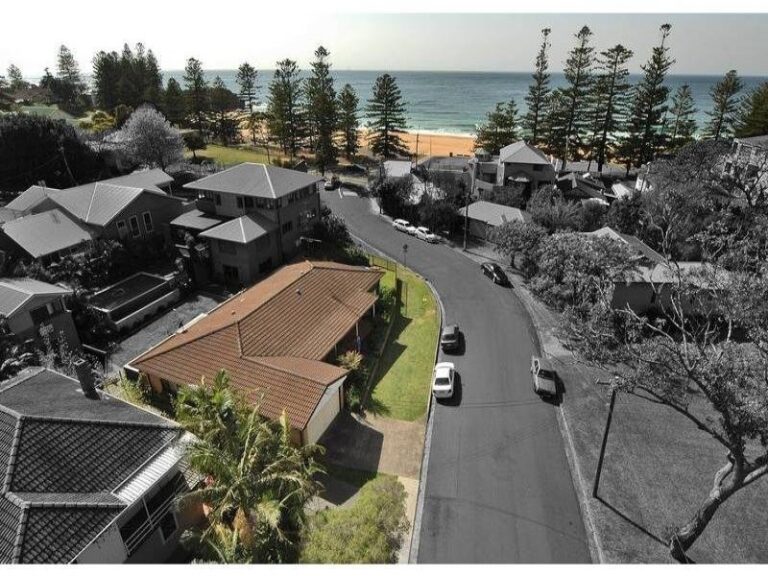 3 The Grove, Austinmer NSW 2515 - McGrath Illawarra