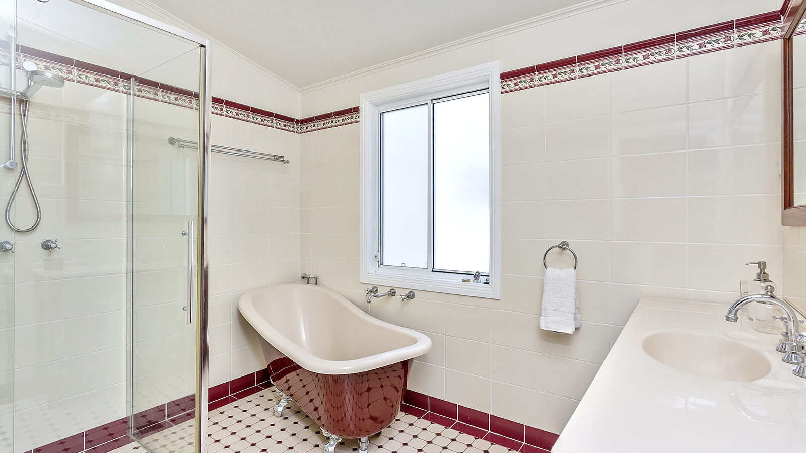 Sold - 31 The Lookout - New Property in Thirroul - Real Estate by McGrath Thirroul