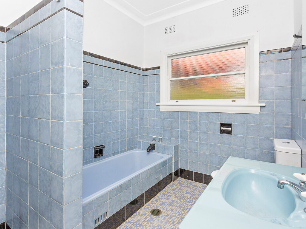 Sold - 7 Burling Avenue - New Property in Mount Ousley - Real Estate by David Greenwood