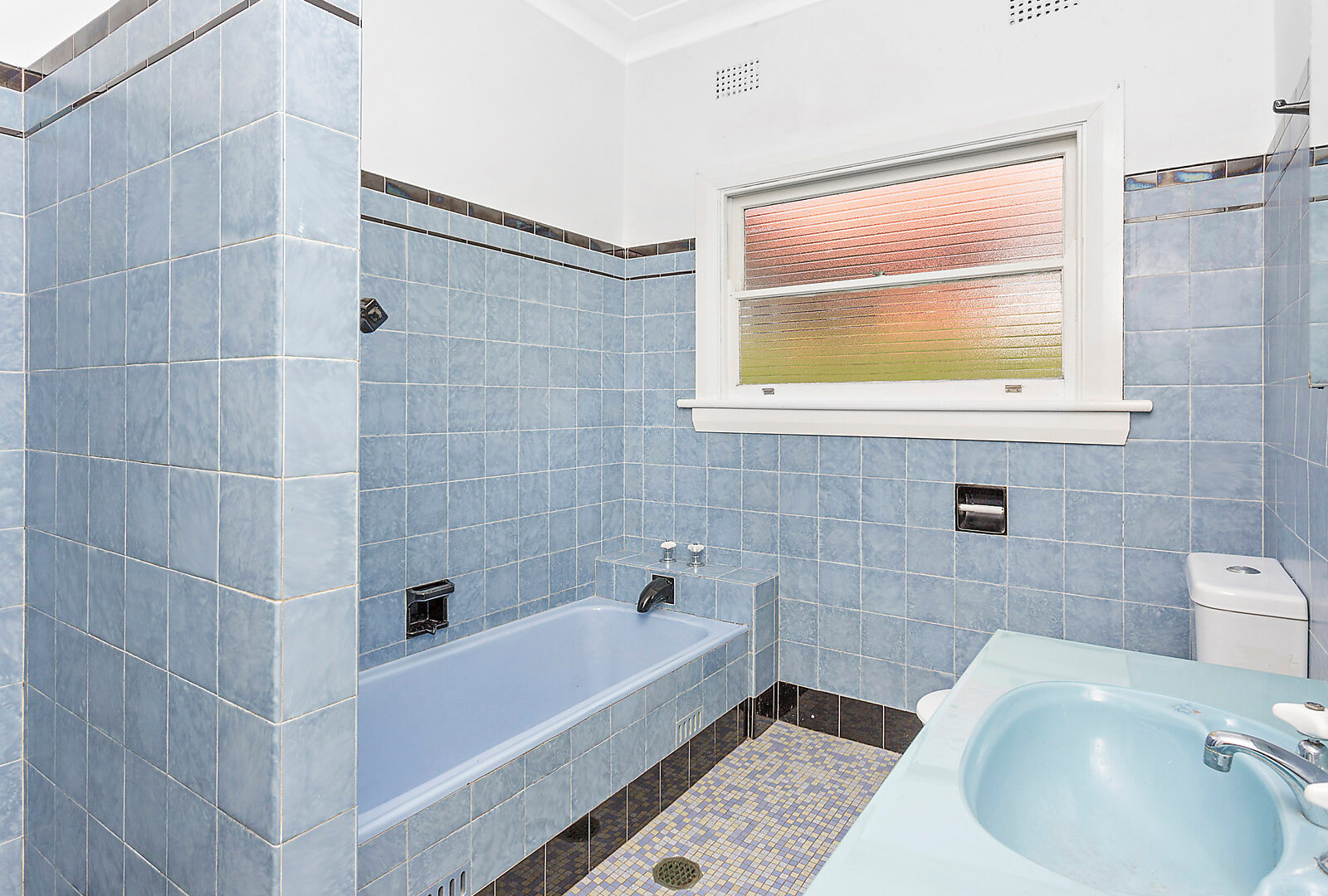 Sold - 7 Burling Avenue - New Property in Mount Ousley - Real Estate by David Greenwood