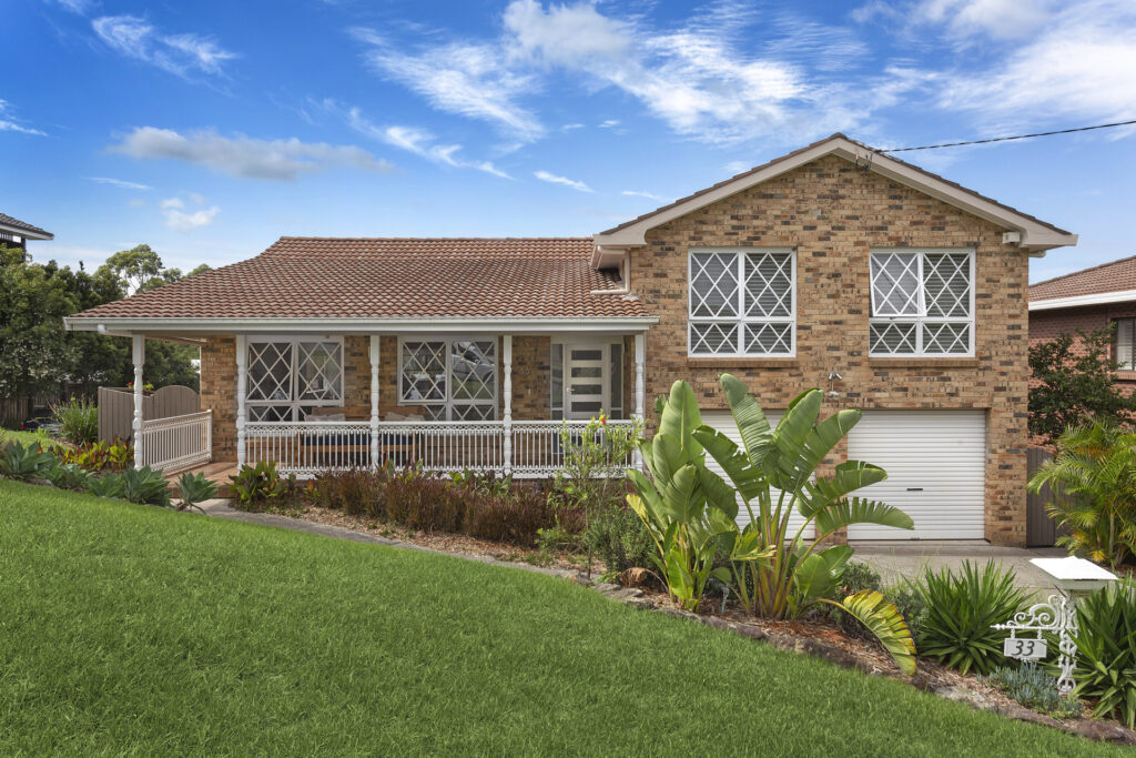 Sold - 33 Lamerton Drive - New Property in Figtree - Real Estate by David Greenwood