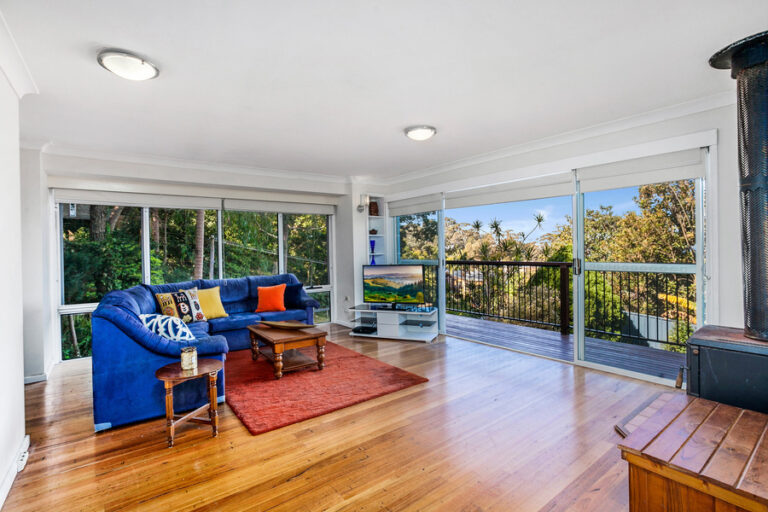 Sold - 42 Kanangra Drive - New Property in Thirroul - Real Estate by Laurie Johnston
