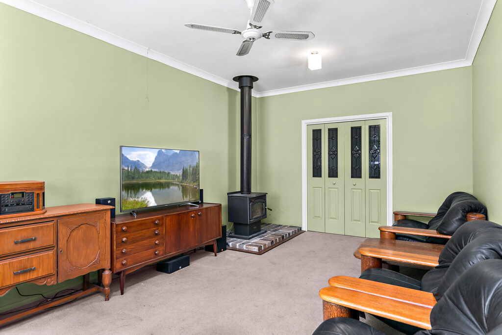 Sold - 76 Princes Highway - New Property in Thirroul - Real Estate by Laurie Johnston