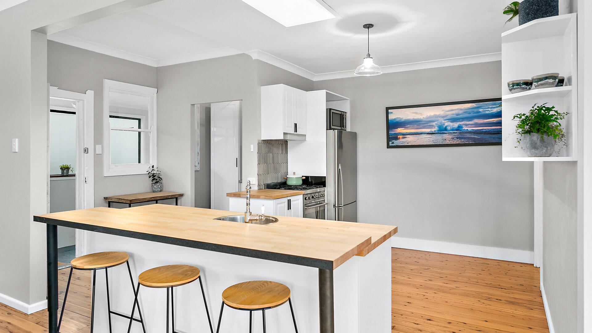 Sold - 126 Princes Highway - New Property in Thirroul - Real Estate by Laurie Johnston