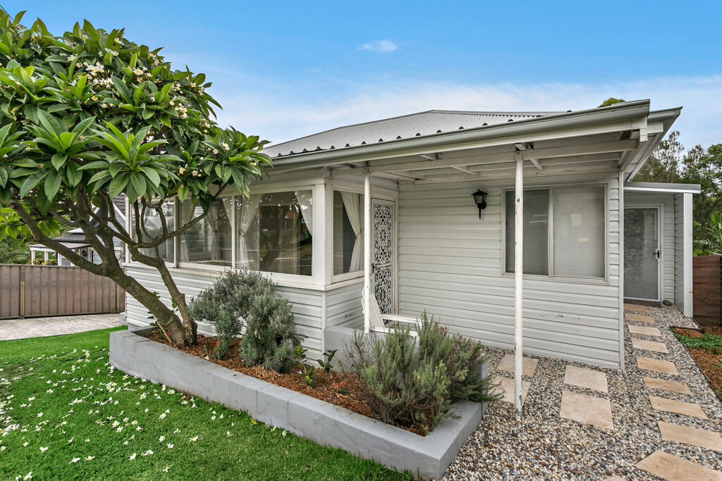 Sold - 126 Princes Highway - New Property in Thirroul - Real Estate by Laurie Johnston