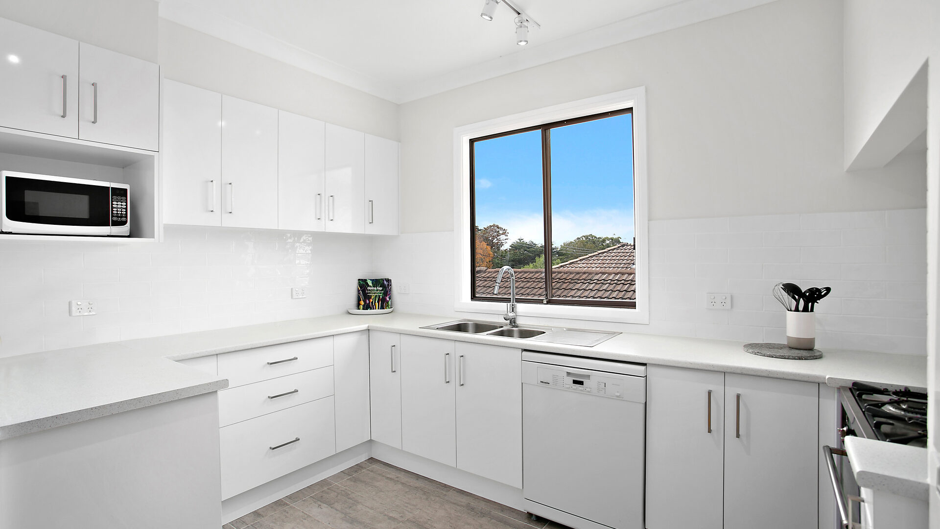 Sold - 27 Fords Road - New Property in Thirroul - Real Estate by Laurie Johnston