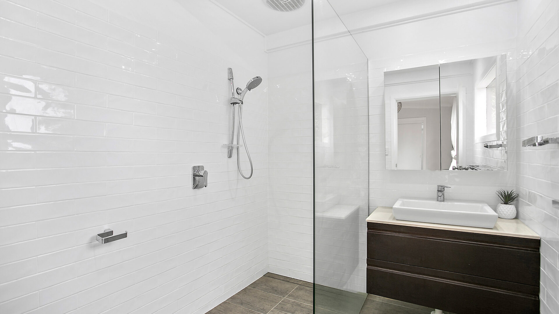 Sold - 27 Fords Road - New Property in Thirroul - Real Estate by Laurie Johnston