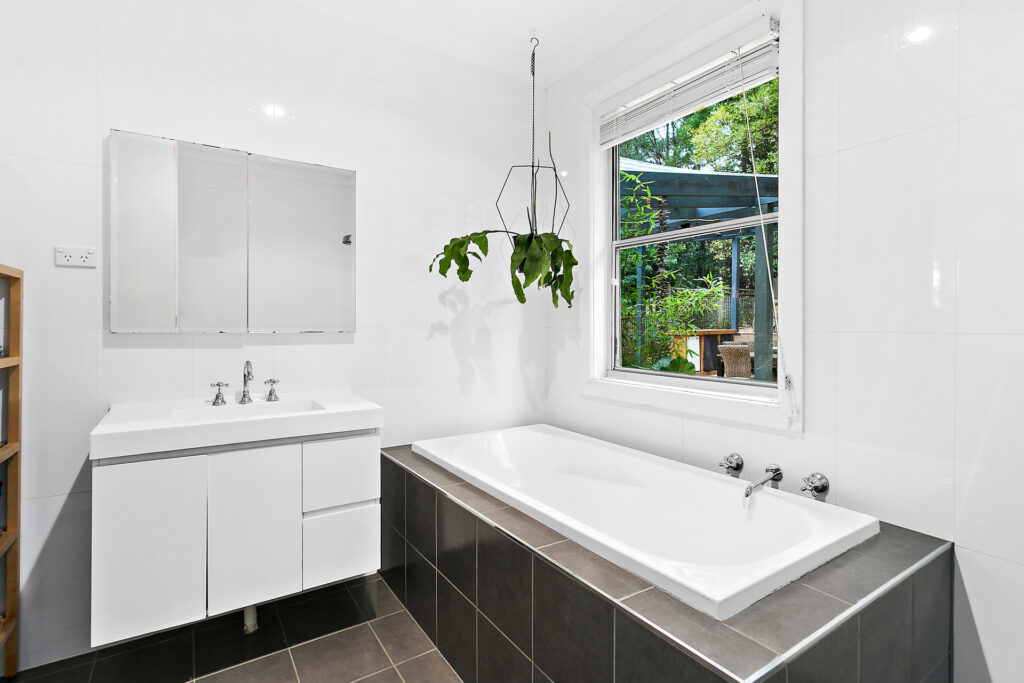 Sold - 20 Balfour Road - New Property in Austinmer - Real Estate by Laurie Johnston