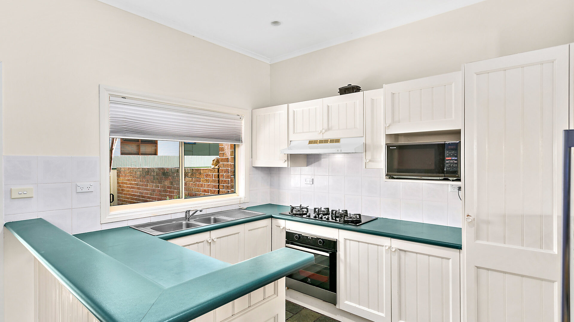 Sold - 7/738-744 Lawrence Hargrave Drive - New Property in Coledale - Real Estate by Laurie Johnston