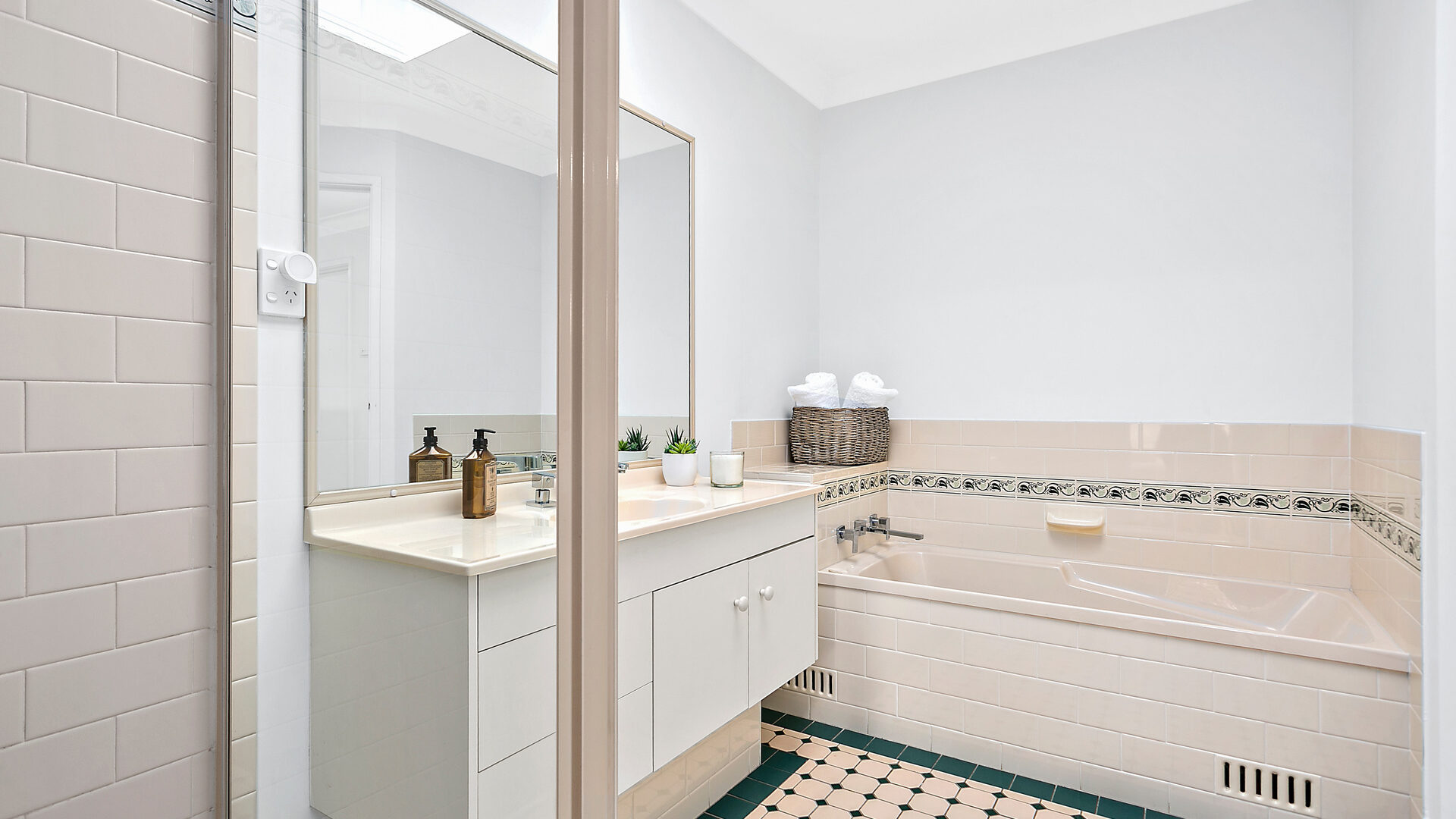 Sold - 24 Agapantha Terrace - New Property in Woonona - Real Estate by Vanessa Denison-Pender