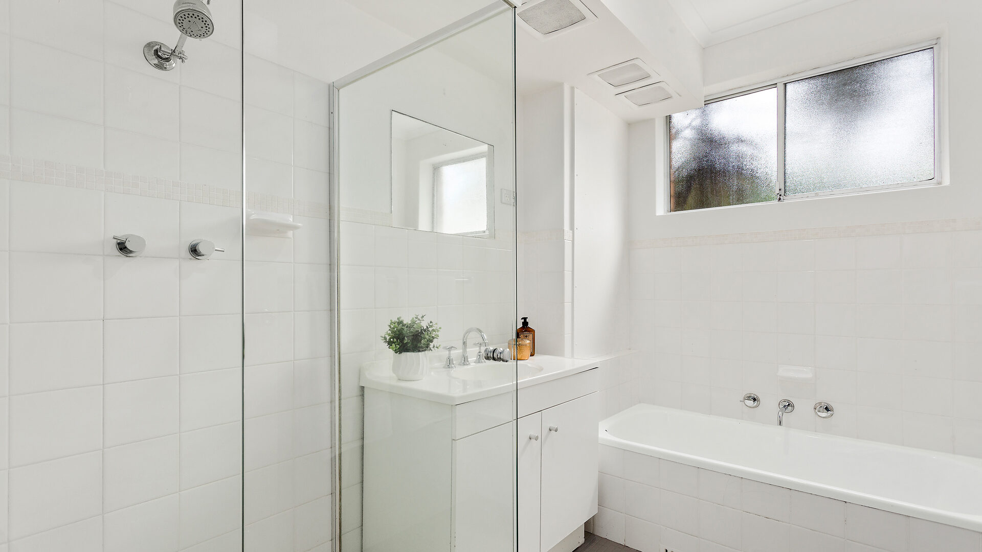 Sold - 1/44 Redman Avenue - New Property in Thirroul - Real Estate by Laurie Johnston