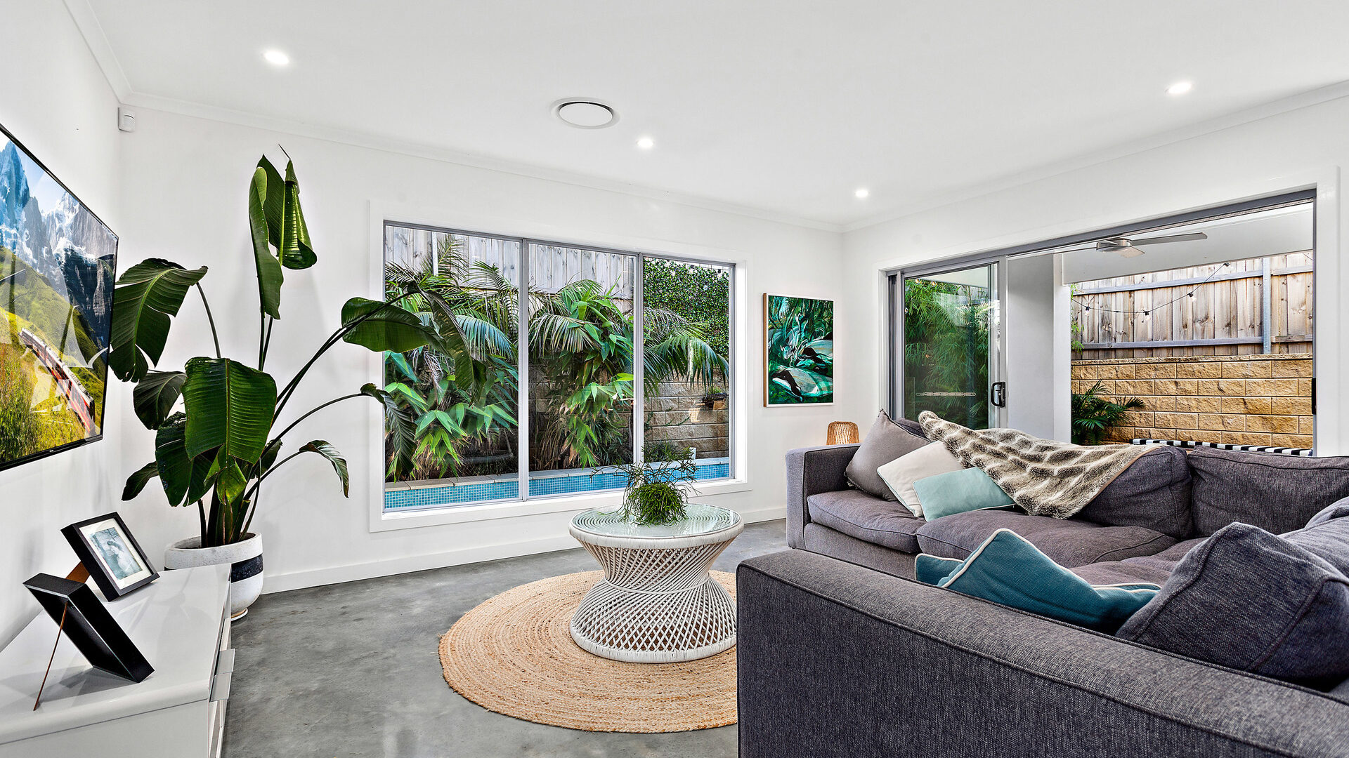 Sold - 20 Clyde Close - New Property in Thirroul - Real Estate by Laurie Johnston
