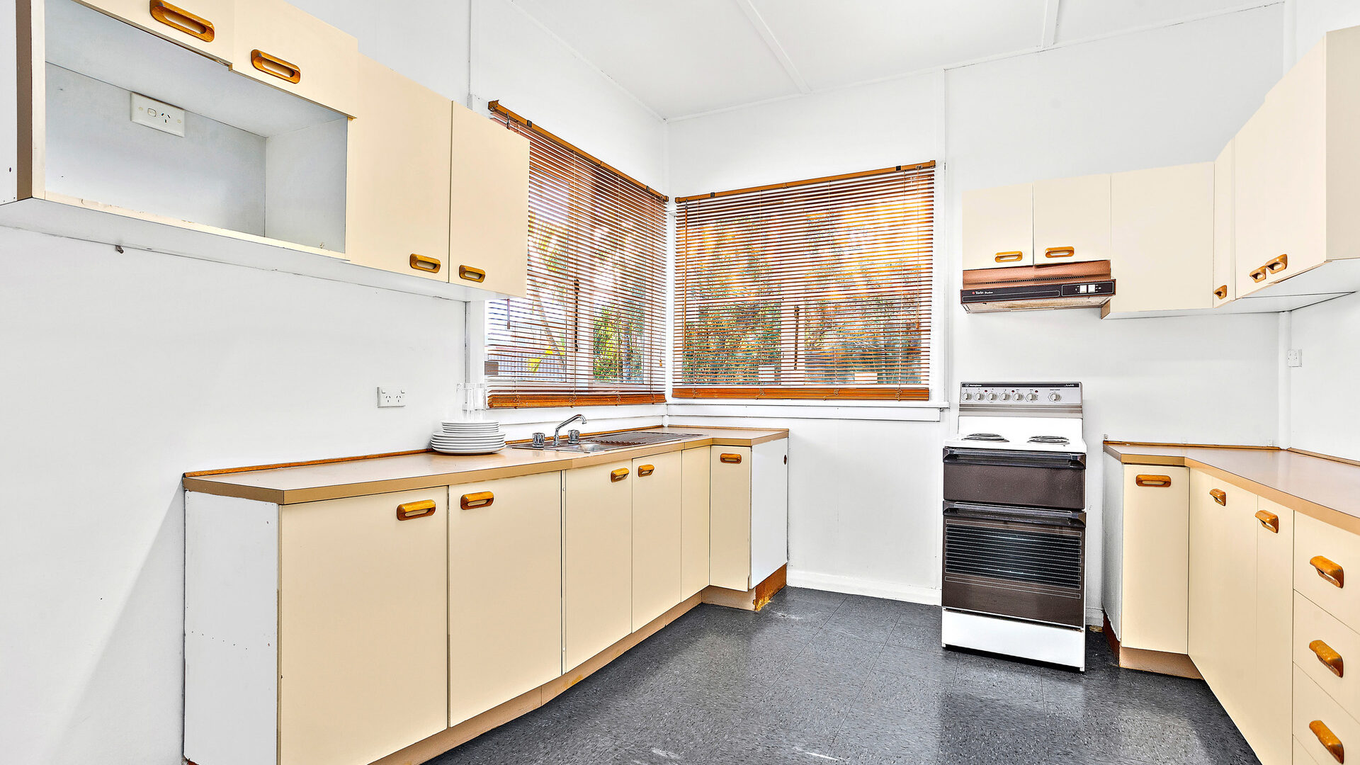Sold - 8 Brian Avenue - New Property in Warilla - Real Estate by Vanessa Denison-Pender