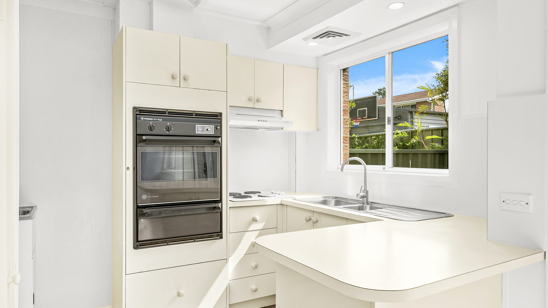 Sold - 2/10 The Avenue - New Property in Corrimal - Real Estate by Vanessa Denison-Pender