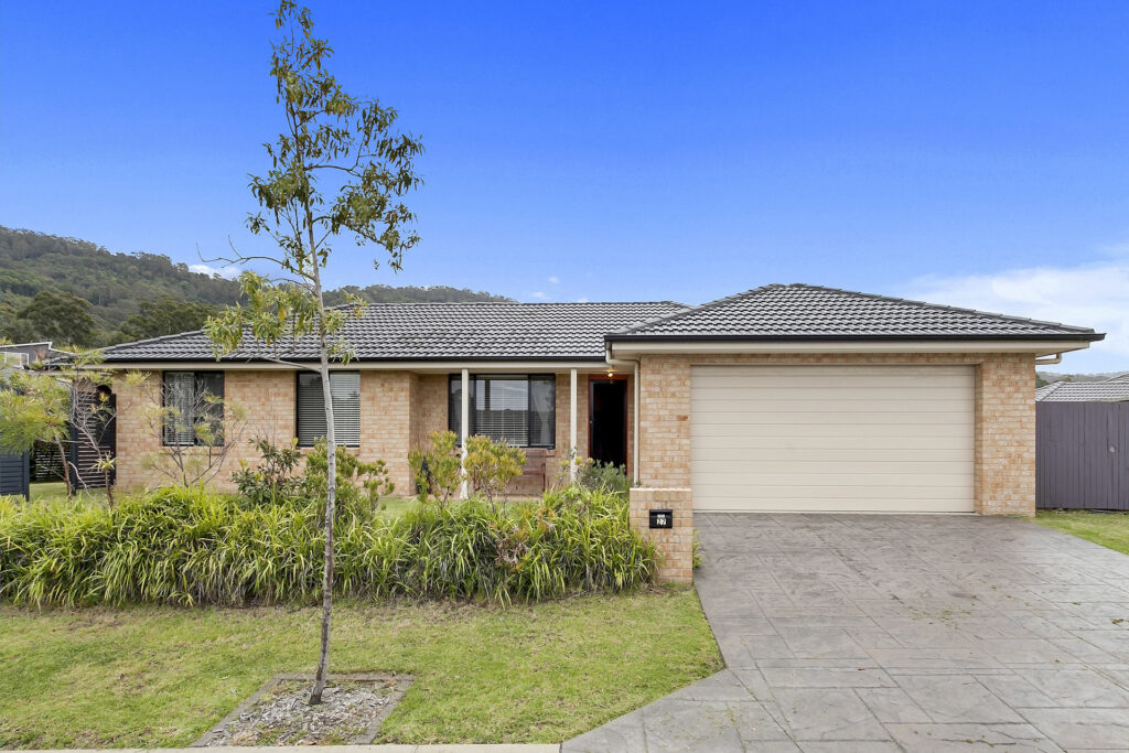 Sold - 27 Mahogany Way - New Property in Woonona - Real Estate by Laurie Johnston