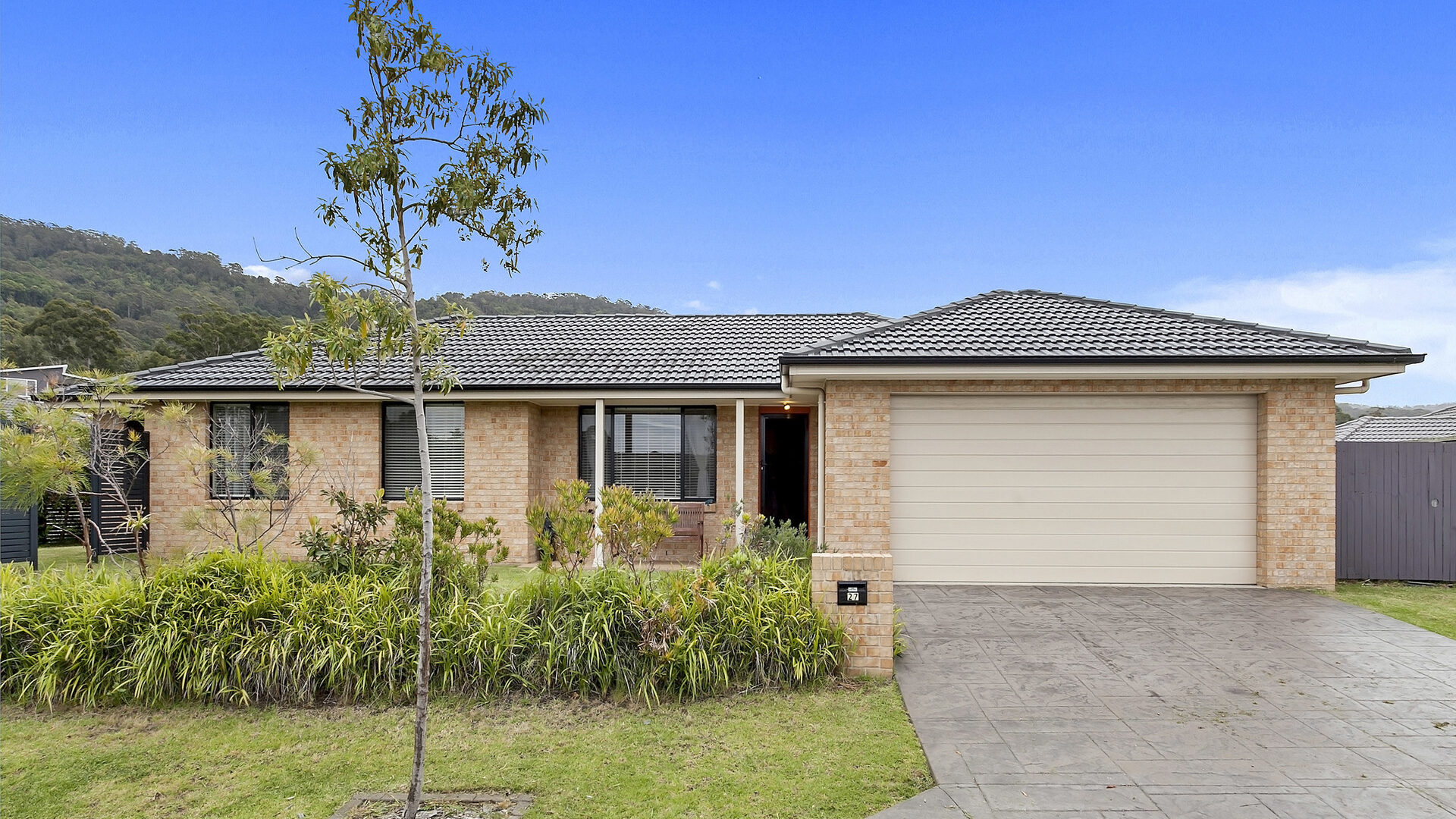 Sold - 27 Mahogany Way - New Property in Woonona - Real Estate by Laurie Johnston