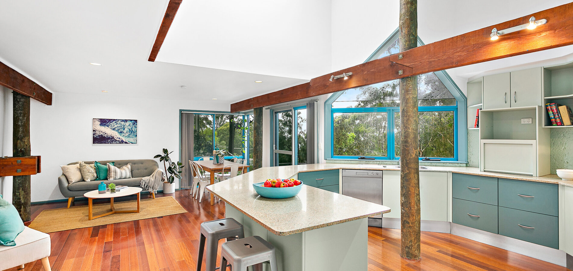 6 Sturt Place, Bulli