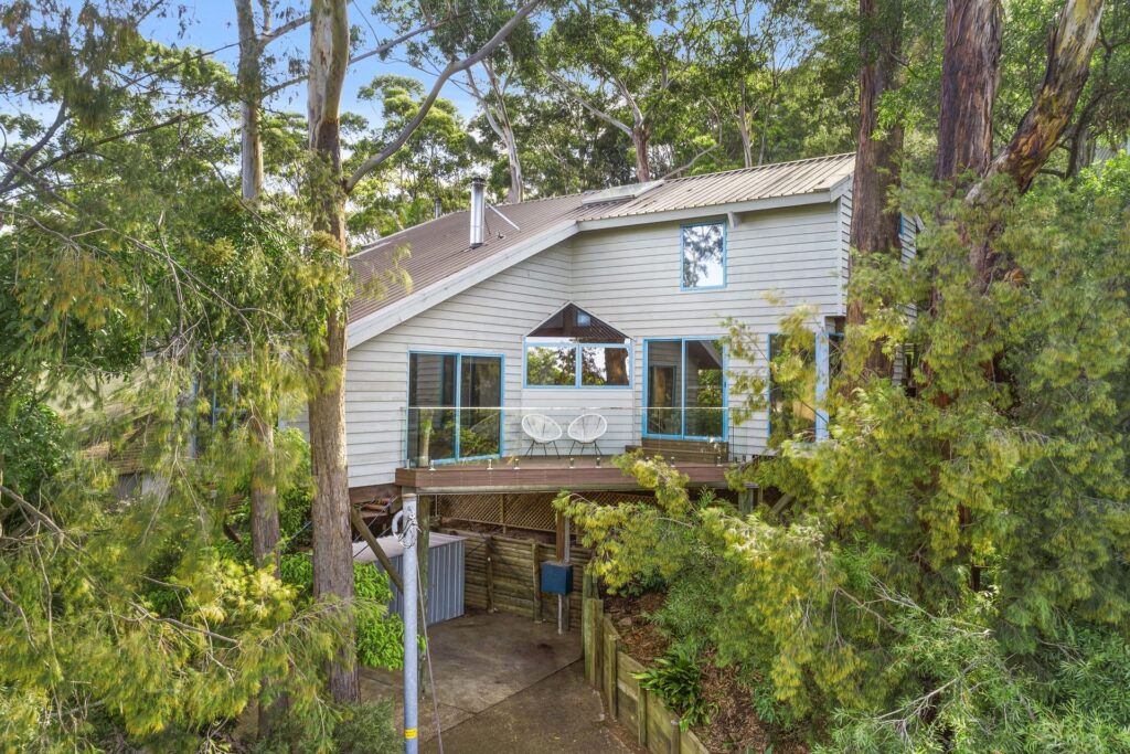 Sold - 6 Sturt Place - New Property in Bulli - Real Estate by Laurie Johnston