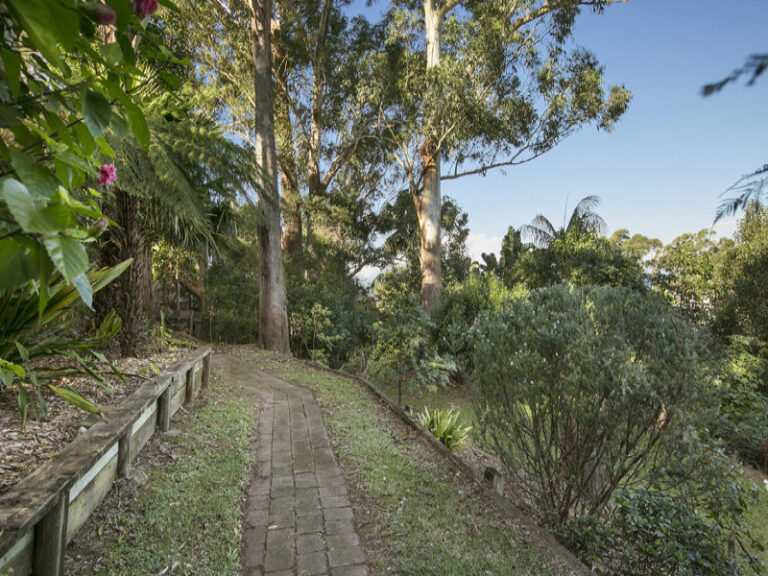 Sold - 13 Treetop Glen - New Property in Thirroul - Real Estate by Vanessa Denison-Pender