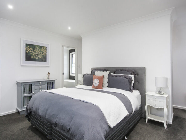 Sold - 18 Kilncar Crescent - New Property in Thirroul - Real Estate by Laurie Johnston