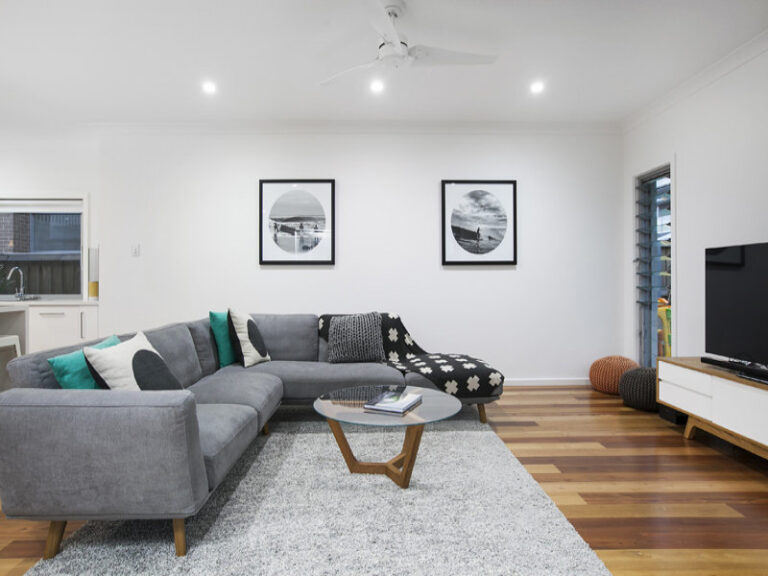Sold - 18 Kilncar Crescent - New Property in Thirroul - Real Estate by Laurie Johnston