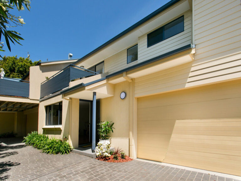 Sold - 2/5 Oceana Parade - New Property in Austinmer - Real Estate by Vanessa Denison-Pender