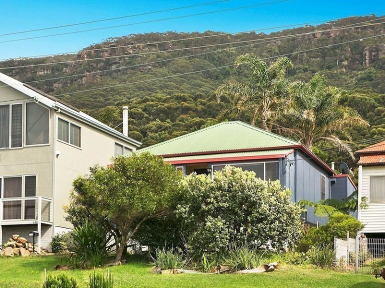 Sold - 410 Lawrence Hargrave Drive - New Property in Scarborough - Real Estate by Vanessa Denison-Pender