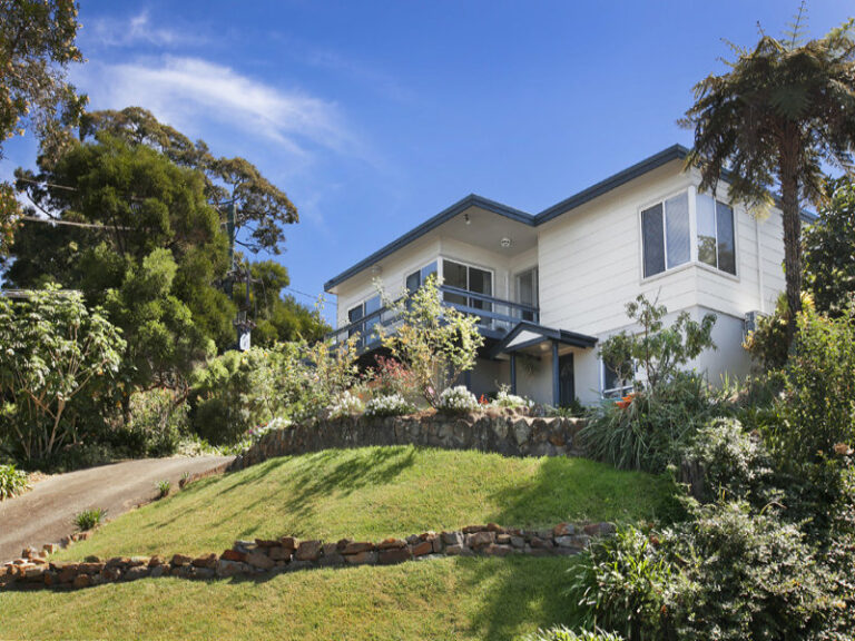 Sold - 31 Treetop Glen - New Property in Thirroul - Real Estate by McGrath Thirroul