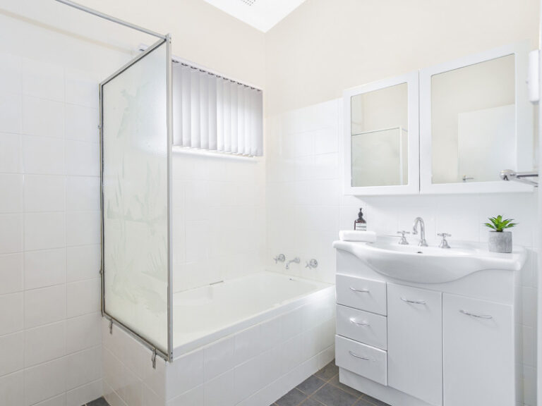 Sold - 11 Robinsville Crescent - New Property in Thirroul - Real Estate by Vanessa Denison-Pender