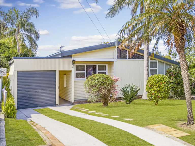 Sold - 11 Robinsville Crescent - New Property in Thirroul - Real Estate by Vanessa Denison-Pender