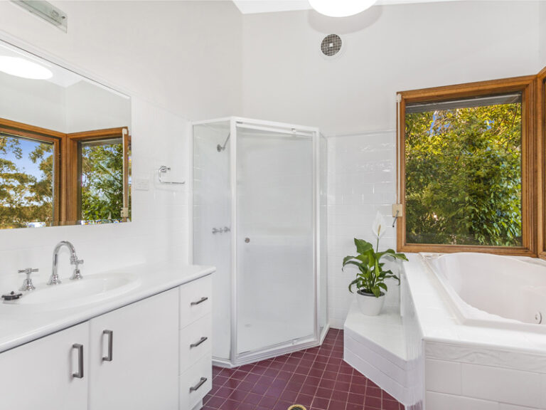 Sold - 33 Buttenshaw Place - New Property in Austinmer - Real Estate by Vanessa Denison-Pender