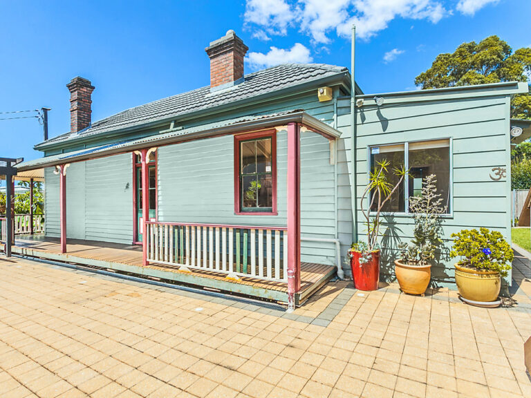 Sold - 2A Seaview Terrace - New Property in Thirroul - Real Estate by Laurie Johnston