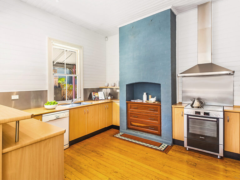 Sold - 2A Seaview Terrace - New Property in Thirroul - Real Estate by Laurie Johnston