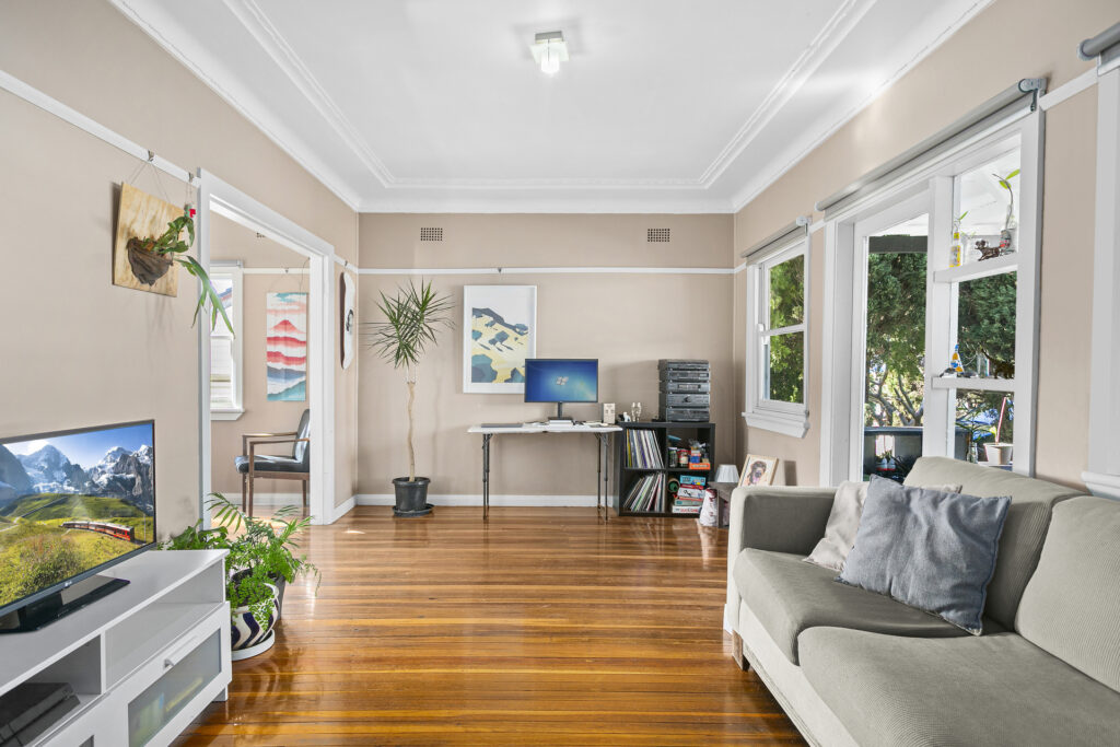 Sold - 91 Princes Highway - New Property in Thirroul - Real Estate by Laurie Johnston