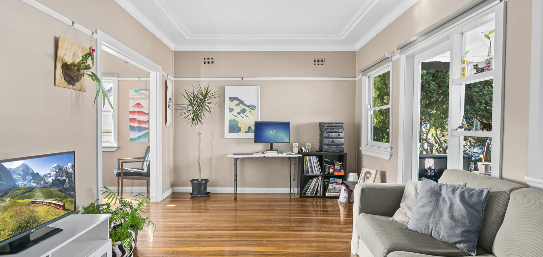 91 Princes Highway, Thirroul