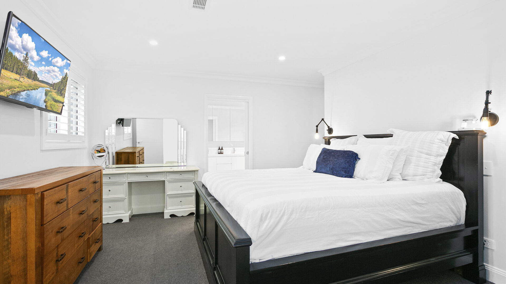 Sold - 18 Clyde Close - New Property in Thirroul - Real Estate by Laurie Johnston