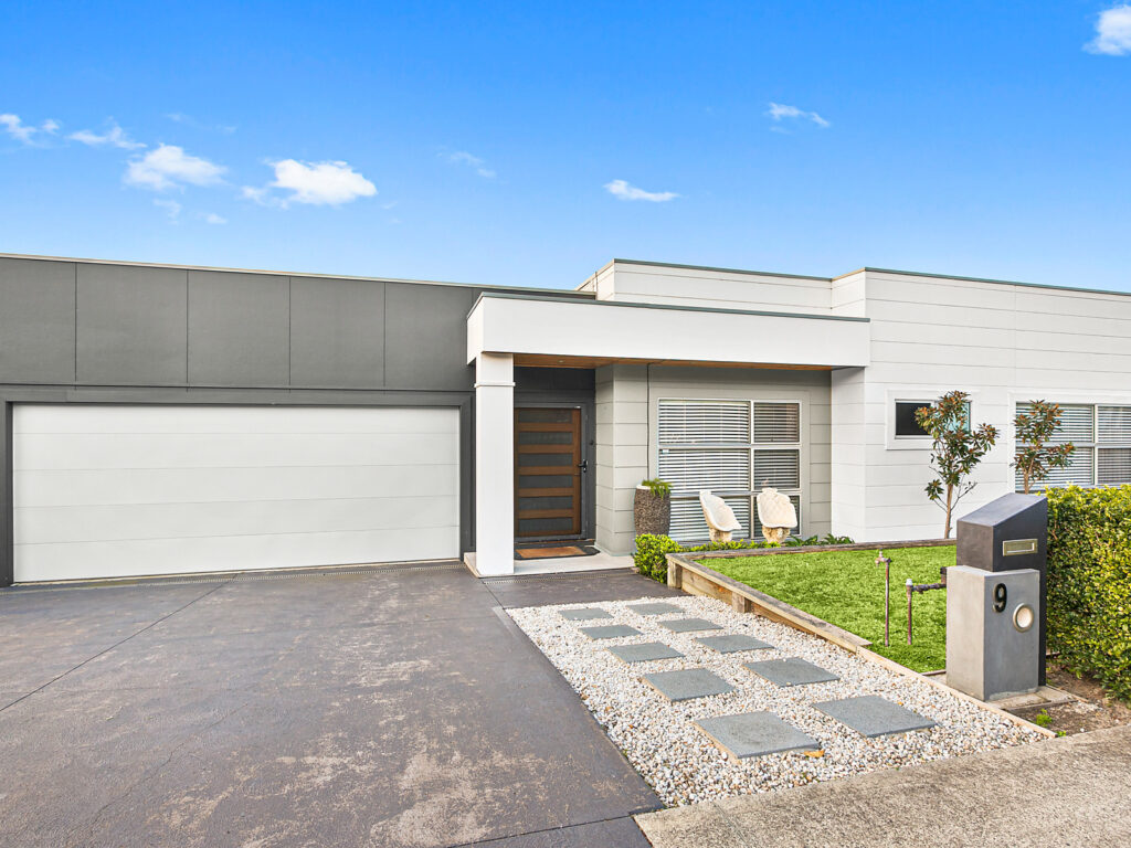 Sold - 9 Air Avenue - New Property in Bulli - Real Estate by Laurie Johnston