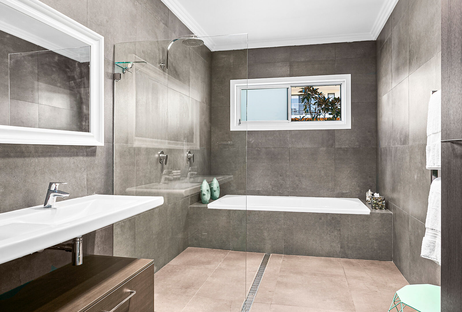 Sold - 9 Air Avenue - New Property in Bulli - Real Estate by Laurie Johnston