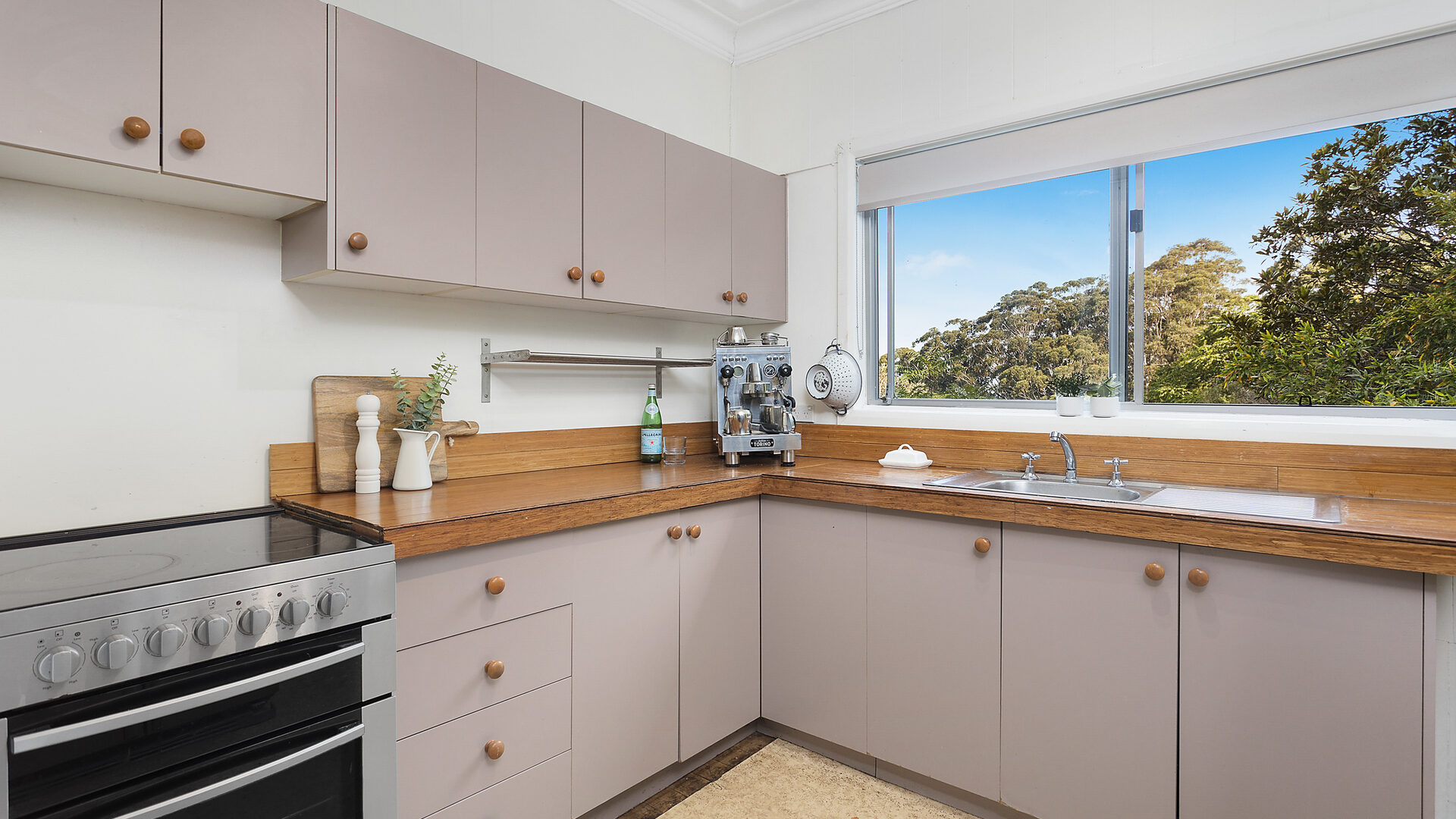 Sold - 42 Asquith Street - New Property in Austinmer - Real Estate by Vanessa Denison-Pender